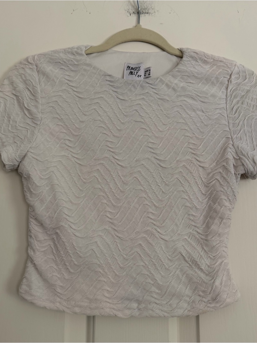 Princess Polly White Textured Chevron Crop Top US 6